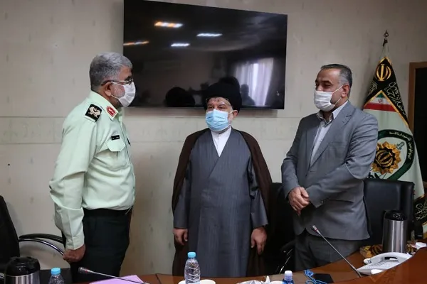 اقتدار نیروی انتظامی تضمین کننده امنیت جامعه است و دستگاه قضایی با پشتوانه قانون حامی این اقتدار است