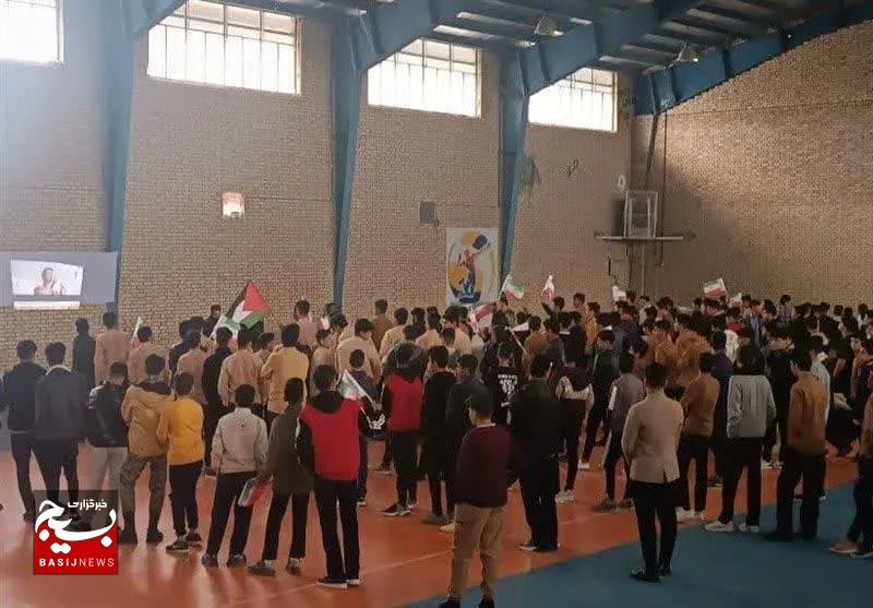 حمله موشکی و پهپادی سپاه به اسرائیل نشانه اقتدار و عظمت ایران است