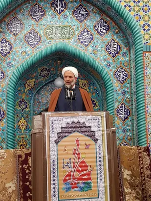 شهدا زندگان جاوید هستند و در انقلاب اسلامی به صورت ویژه دیده شدند