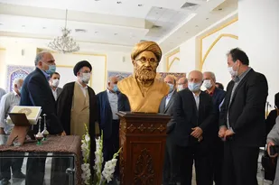 خدمات و شخصیت مردمی آیت الله فیروز آبادی باید برای نسل جوان تبیین شود