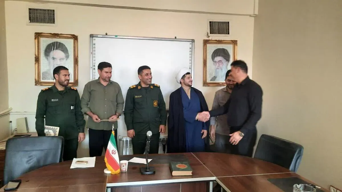 سپاه شهرستان رومشکان از فعالان رسانه‌ای به مناسبت روز خبرنگار تقدیر کرد