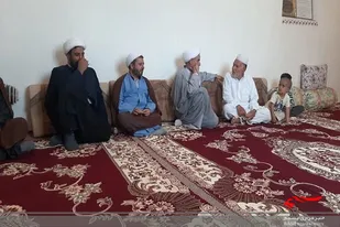 مسئول نمایندگی ولی فقیه در سپاه سلمان با خانواده مرحوم انصاری در هامون دیدار کرد