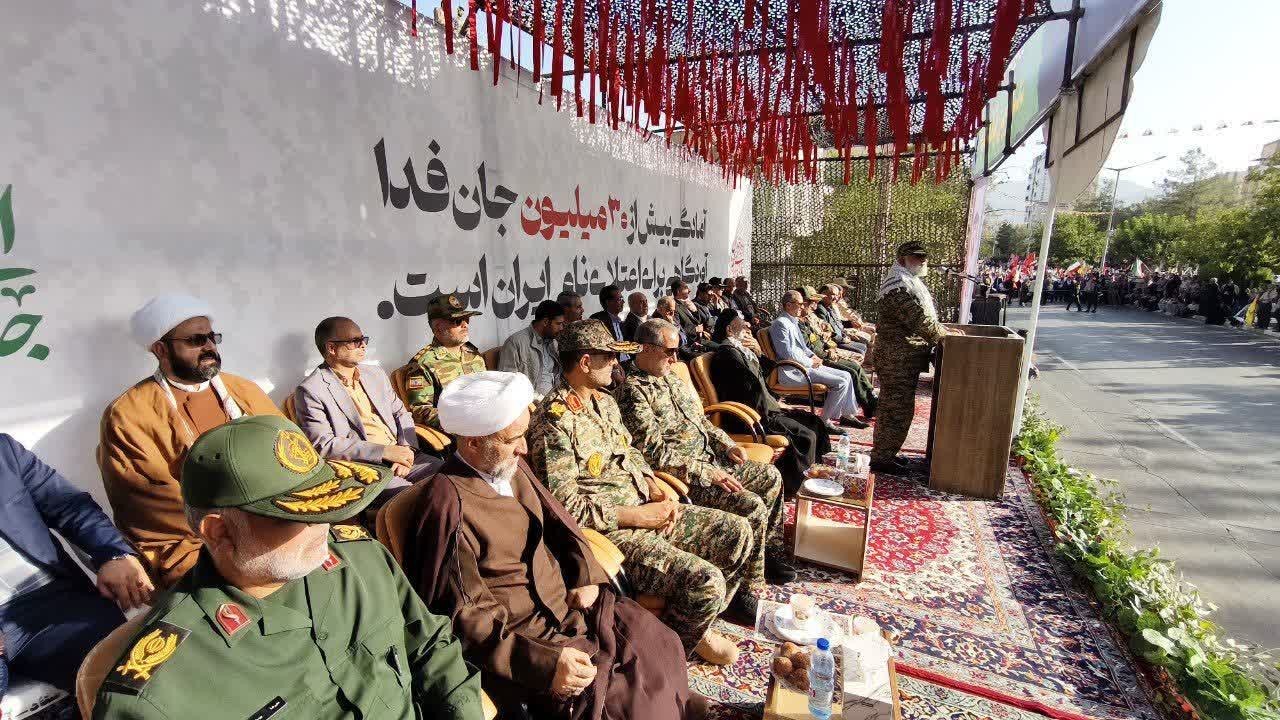 دشمن در همه میدان‌ها برای شکست انقلاب ناکام مانده است/آمادگی جان‌فدایان، محاسبات دشمن برای حمله زمینی را برهم می‌زند/با اتحاد ملت و رهبری هوشمند، مسیر پیروزی ادامه می‌یابد