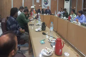 برگزاری جلسه هم‌اندیشی و هماهنگی یادواره سرداران و شهدای بخش کاکی